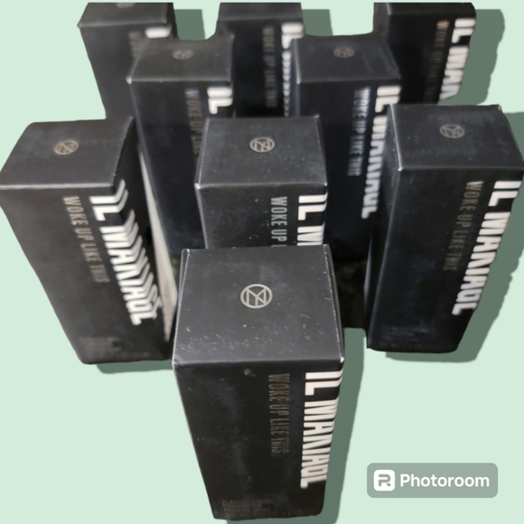 IL MAKIAGE Other - NWT foundation in all colors